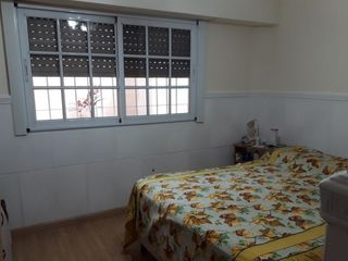 Foto 3 de Casa PH en venta en La Tablada