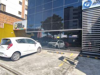 Oficina en  Renta, 85m², en planta baja, en la Avenida Principal Eloy Alfaro, Quito