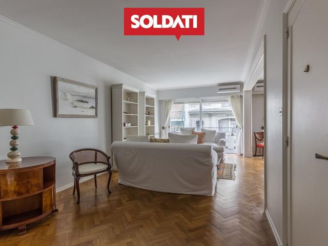 Departamento 5 ambientes con Balcón en Alquiler - Recoleta