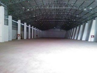 Foto 4 de ARRIENDO EXCELENTE BODEGA NORTE DE QUITO 3431