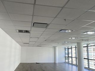 Madero Center - Oficinas en Alquiler - 275 m2