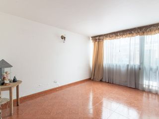 Foto 5 de casa en venta en alhambra. Cod V4582
