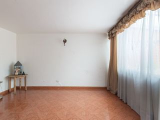 Foto 4 de casa en venta en alhambra. Cod V4582