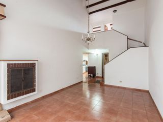 Foto 3 de casa en venta en alhambra. Cod V4582