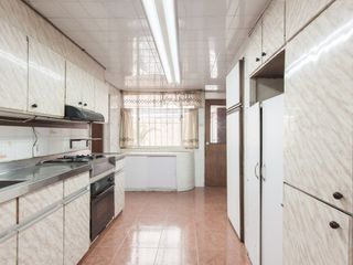 Foto 6 de casa en venta en alhambra. Cod V4582