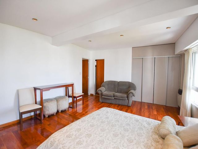 Departamento en venta - 4 Dormitorios 2 Baños 2 Cocheras - 136Mts2 - La Plata
