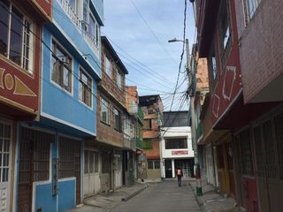 Foto 2 de SE VENDE AMPLIA CASA RENTABLE EN  LA ESTANZUELA  BOSA BOGOTA