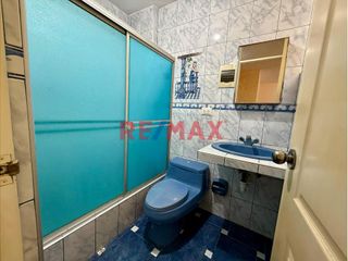 Foto 12 de Venta de linda casa de 3 pisos mas azotea en Urb. San Isidro I Etapa, rodeada de parques
Ubicada cerca de Av. Metropolitana II, Universidad Privada d