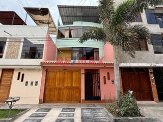 Foto 1 de Venta de linda casa de 3 pisos mas azotea en Urb. San Isidro I Etapa, rodeada de parques
Ubicada cerca de Av. Metropolitana II, Universidad Privada d
