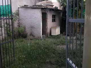 Foto 3 de Ph tipo casa en alquiler. 3 dormitorios, jardin, cochera.