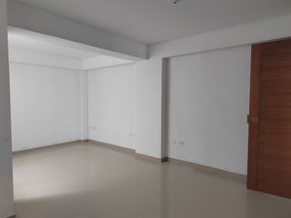 Foto 1 de Descubre este hermoso departamento de 63 m² en el tercer piso de un edificio moderno en la Urb. Natasha Alta.

✨Características principales:

Habi