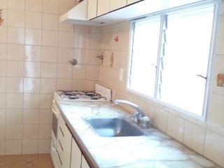 Venta De Casa En Castelar Norte - 3 Ambientes