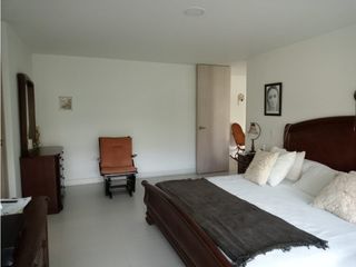 Venta Apartamento TOTALMENTE REFORMADO El Poblado Sector Provenza