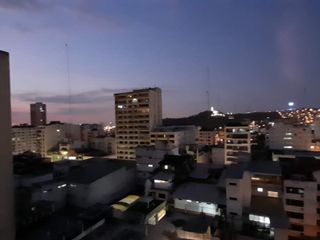 Departamento amplio Centro de Guayaquil .Hermosa vista