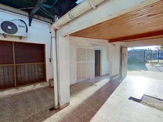 Foto 6 de Casa en Los Hornos - Lote de 10 x 45 - 3 dormitorios