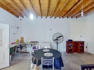 Foto 10 de Casa en Los Hornos - Lote de 10 x 45 - 3 dormitorios