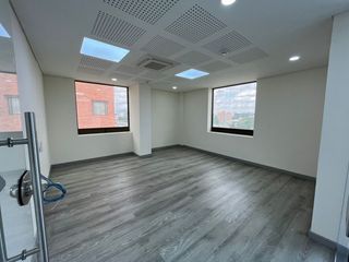 Foto 14 de oficina en arriendo/venta en santa bibiana. Cod V16276