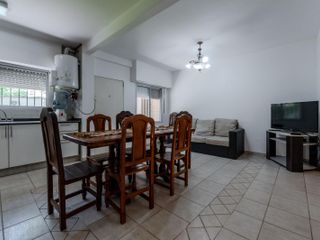 ALQUILER TEMPORARIO - Casa en Funes para 8 personas con Quincho y Pileta.