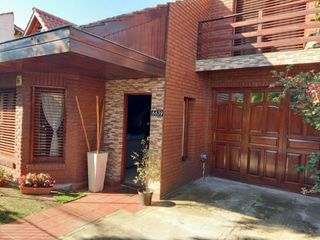 Foto 5 de RETASADO CHALET 4 AMBIENTES BARRIO LOS PINARES