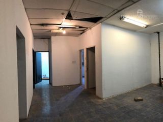 Foto 9 de FERNANDEZ POEPPEL Alquila Propiedad Comercial Galpon 1200 m2 Mendoza
