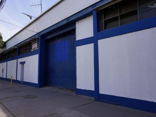 Foto 1 de FERNANDEZ POEPPEL Alquila Propiedad Comercial Galpon 1200 m2 Mendoza