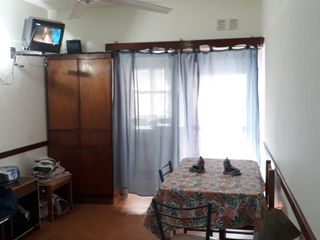 ALQUILER TEMPORADA 2023/2024 - DEPTO UN AMBIENTE - CONTRAFRENTE CON BALCON - PLAZA COLON