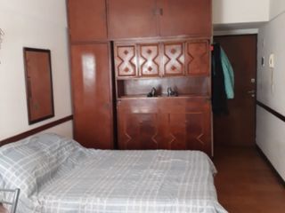 ALQUILER TEMPORADA 2023/2024 - DEPTO UN AMBIENTE - CONTRAFRENTE CON BALCON - PLAZA COLON