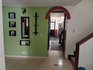 Foto 5 de SE VENDE  CASA SECTOR  MANDALAY KENNEDY