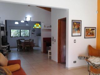 Casa en venta - 2 Dormitorios 2 Baños - Cochera - 1000Mts2 - Cañuelas