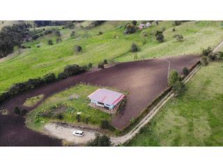 Foto 4 de SE VENDE HERMOSA CASA LOTE EN SAN JORGE ZIPAQUIR