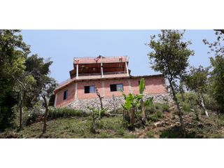 CASA 3 PISOS POR PUEBLO PANCE  - ID 309