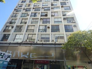 Oficina en venta en La Plata calle 8 e/ 48 y 49 Dacal Bienes Raices