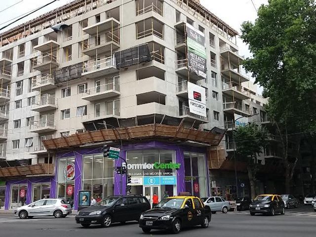 Ultimas Cocheras en Córdoba y Medrano. Excelente ubicación.