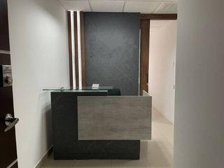 Foto 14 de SE VENDE OFICINA AMOBLADA DE 51M2 EN EL PARQUE EMPRESARIAL COLON