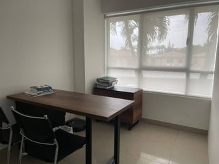 Foto 4 de SE VENDE OFICINA AMOBLADA DE 51M2 EN EL PARQUE EMPRESARIAL COLON