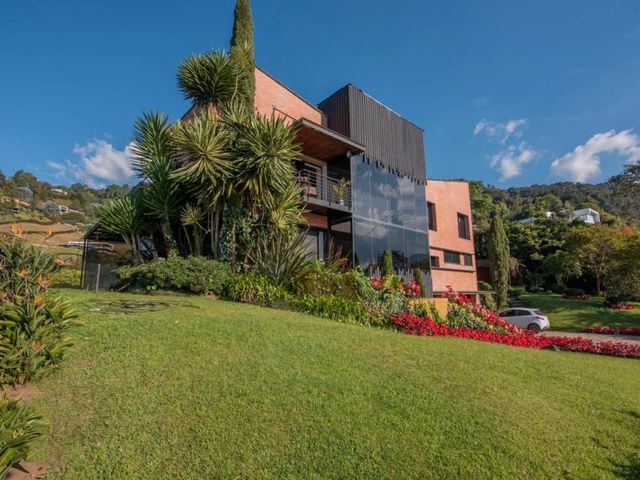 CASA en VENTA en Medellín Poblado Corredor De Palmas