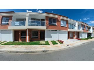Foto 1 de VENTA CASA 122.5 mts2 LA CEJA SECTOR MADEIRA - C