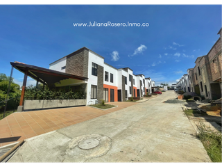 Foto 1 de VENDO CASAS PARA ESTRENAR EN ALTOS DE MONTANA