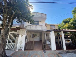 Foto 1 de VENTA DE CASA EN PROVENZA BUCARAMANGA. Cod V9065