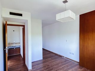 Departamento en venta - 2 Dormitorios 1 Baño - 70Mts2 - La Plata