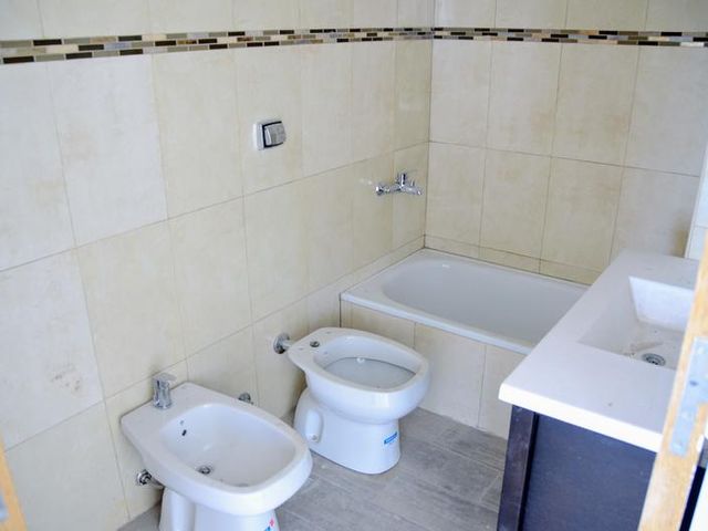 Excelente y luminoso 3 ambientes al frente, con gran vista. Edificio con pileta, SUM y parrilla!!!