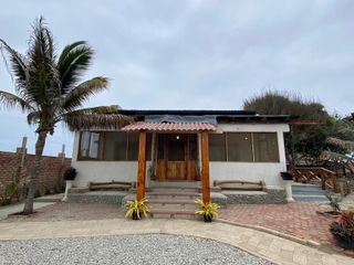 Completely Remodeled, Anconcito : Se Alquila Casa Cerca del Mar en Anconcito
