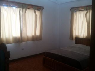 Completely Remodeled, Anconcito : Se Alquila Casa Cerca del Mar en Anconcito