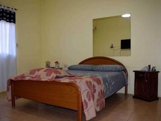 Ph en venta - 5 dormitorios 3 baños - Cochera - 600mts2 - Los Hornos, La Plata