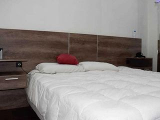 Ph en venta - 5 dormitorios 3 baños - Cochera - 600mts2 - Los Hornos, La Plata