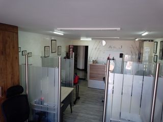 Foto 1 de oficina en venta en parque central bavaria, centro. Cod V1418