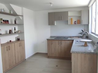 CASA VIP de Venta en construcción, Conocoto, 87m2, 3 Dormitorios con patio, 2 parqueaderos