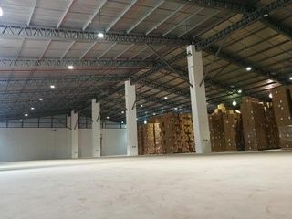 Foto 3 de ARRIENDO EXCELENTE BODEGA NORTE DE QUITO