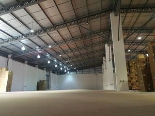 Foto 4 de ARRIENDO EXCELENTE BODEGA NORTE DE QUITO