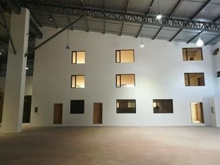 Foto 5 de ARRIENDO EXCELENTE BODEGA NORTE DE QUITO